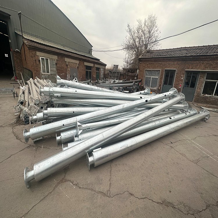 热镀锌八角监控立杆在道路交通标志杆中的关键作用与应用解析